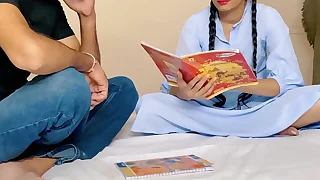 Meri chut bahot pyasi thi to Maine apne bus ka hi le liya